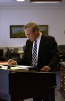 Standing Desk_Donald Rumsfeld.jpg